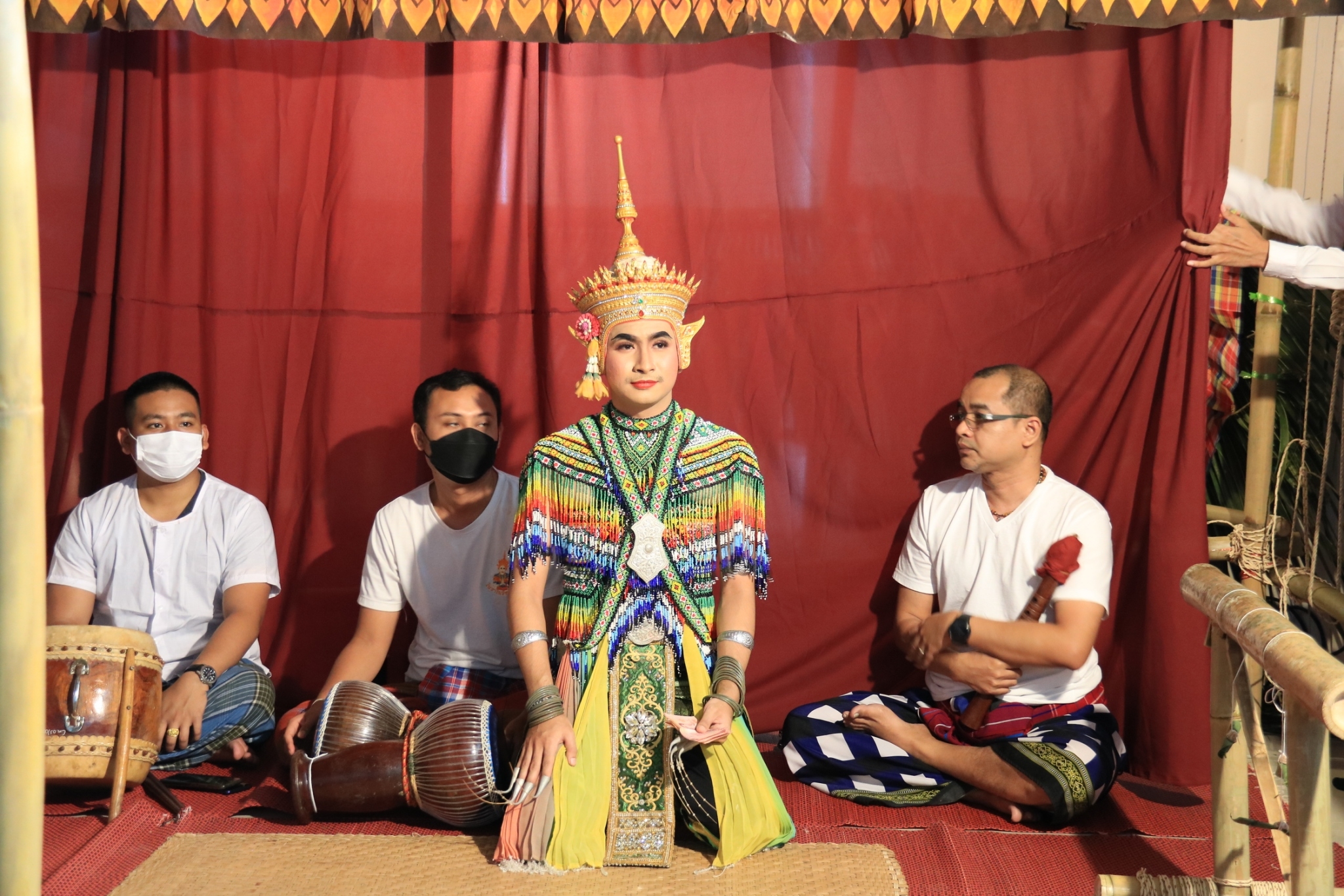 สาขาการจัดการทางวัฒนธรรม คณะมนุษยศาสตร์และสังคมศาสตร์ จัดแสดงนิทรรศการผลงานนักศึกษา นิทรรศการ “สืบย่านสาวโยดถึงหัวโจทย์โนรา”