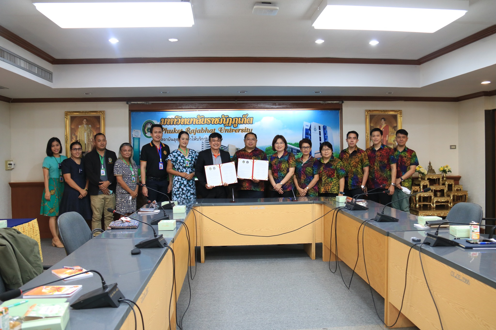 คณะมนุษยศาสตร์และสังคมศาสตร์ มหาวิทยาลัยราชภัฏสุราษฎร์ธานี ศึกษาดูงานมหาวิทยาลัยราชภัฏภูเก็ต