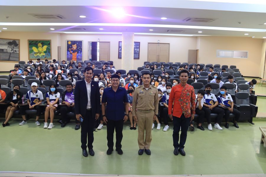 สาขาวิชารัฐศาสตร์ จัดการบรรยายพิเศษ รายวิชา HPS0108 หลักรัฐธรรมนูญและสถาบันทางการเมือง