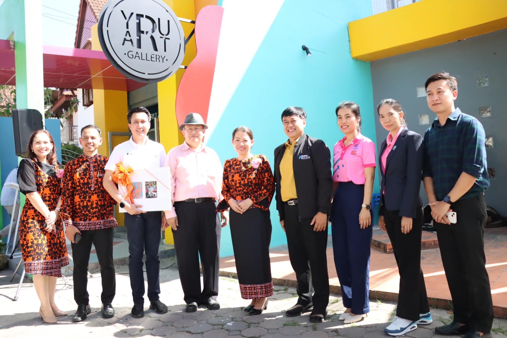 เปิดหอศิลป์ และนิทรรศการศิลปะสร้างสรรค์ “มนุษย์ : ศิลปะ”Creative Art Exhibition “Human: Art”